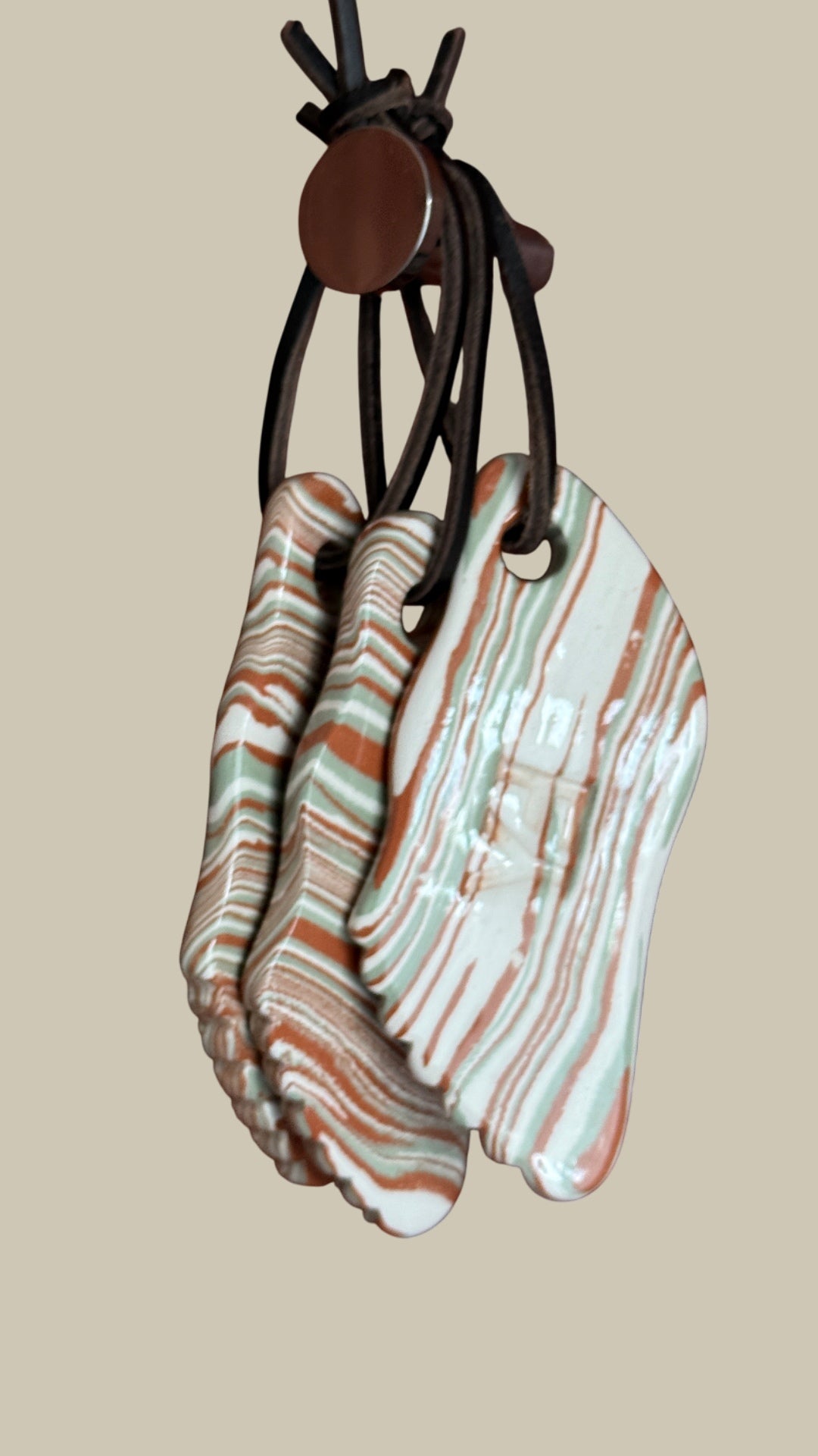 Ceramic Gua Sha – “Terre Mêlée” by Atelier Franca